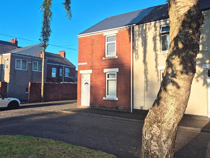 2 Bedroom Terraced House For Sale In Tweed Street, Columbia, Washington, NE38