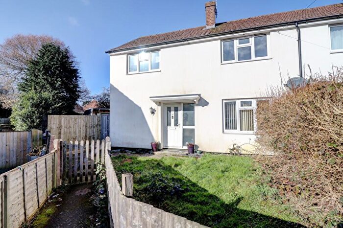 3 Bedroom End Of Terrace House For Sale In Eastwood Road, Stokenchurch, High Wycombe, Buckinghamshire, HP14