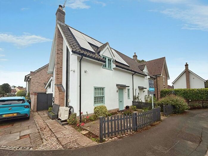 2 Bedroom Semi-Detached House For Sale In Pilgrims Way, Weeting, IP27