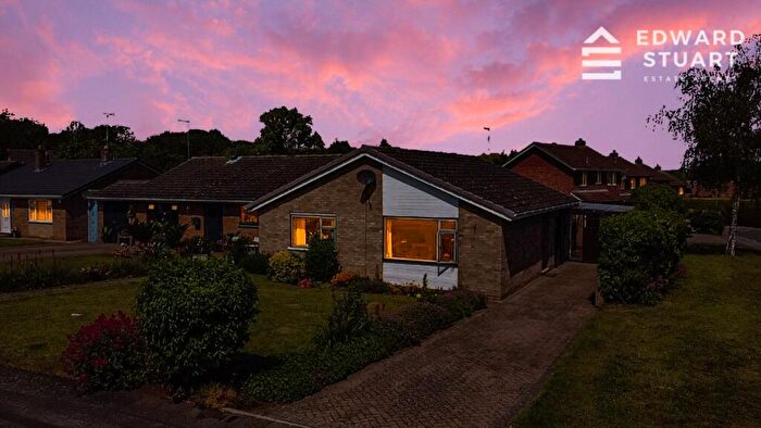 3 Bedroom Bungalow For Sale In The Gannocks, Orton Waterville, Peterborough, Cambridgeshire, PE2