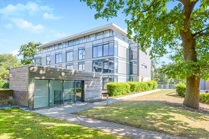 1 Bedroom Flat To Rent In Trinity Court, Newsom Place, St. Albans, AL1