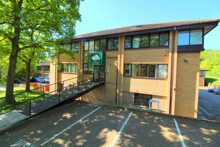 2 Bedroom Flat To Rent In Oak Court, Sandridge Park, Porters Wood, St Albans, Hertfordshire, AL3