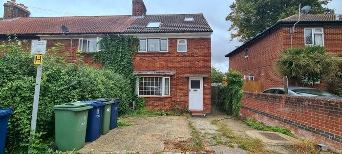 6 Bedroom Terraced House To Rent In Valentia Road *Student* Double Bedrooms, OX3