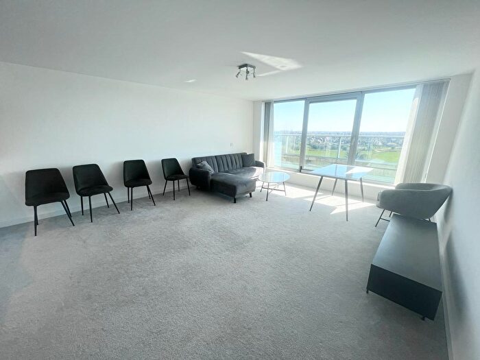 2 Bedroom Apartment To Rent In River Crescent, Waterside Way, Nottingham, NG2