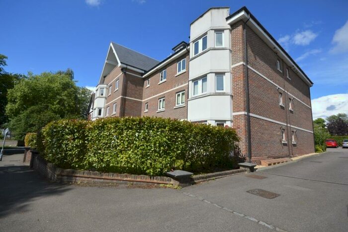 2 Bedroom Flat To Rent In Sloane Court, Langley Park Road, Sutton, SM2