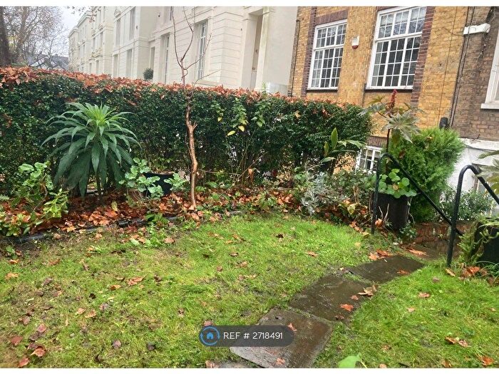 2 Bedroom Flat To Rent In Camberwell Grove, London, SE5