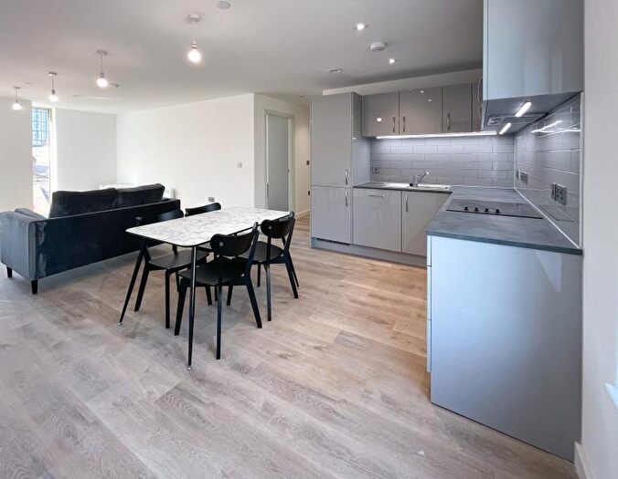 2 Bedroom Apartment To Rent In Apt :: The Quarters, M1