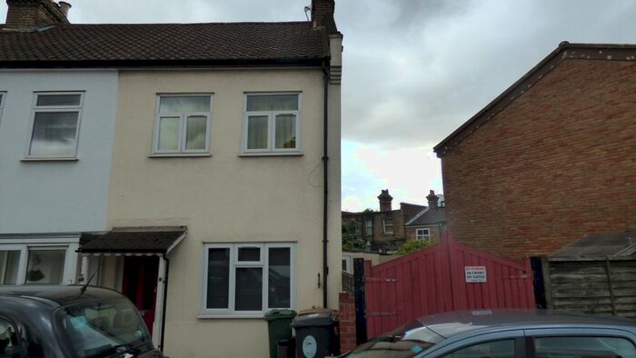 3 Bedroom Terraced House To Rent In Forest View, Leytonstone, E11