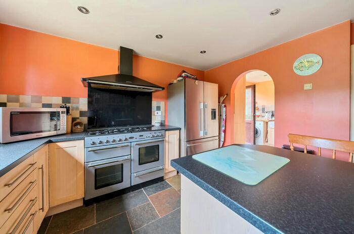 4 Bedroom Detached House For Sale In April Grove, Sarisbury Green, Hampshire, SO31