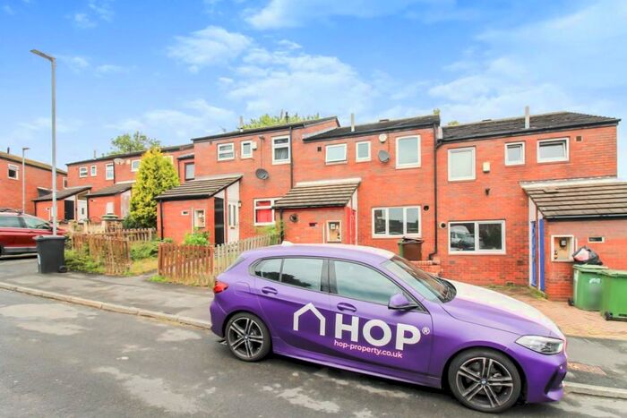 3 Bedroom Terraced House To Rent In First Avenue, Armley, Leeds, LS12