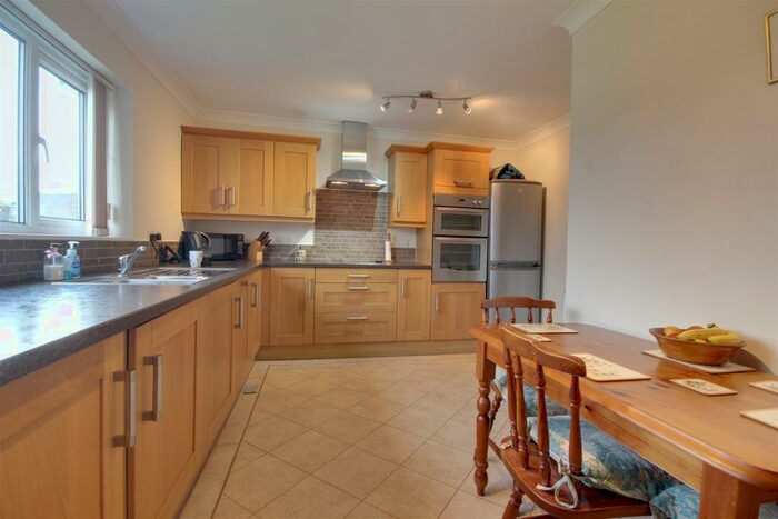 3 Bedroom Semi-Detached Bungalow For Sale In Stockbridge Park, Elloughton, HU15