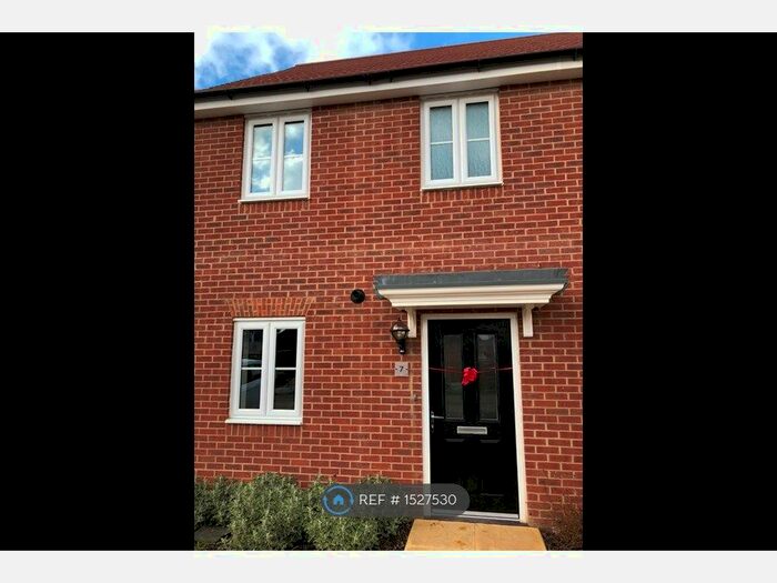 3 Bedroom Terraced House To Rent In Sutherland Lane, Bedford, MK40