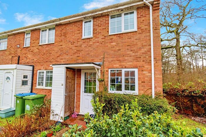 2 Bedroom End Of Terrace House For Sale In Goldcrest Gardens, Southampton, SO16