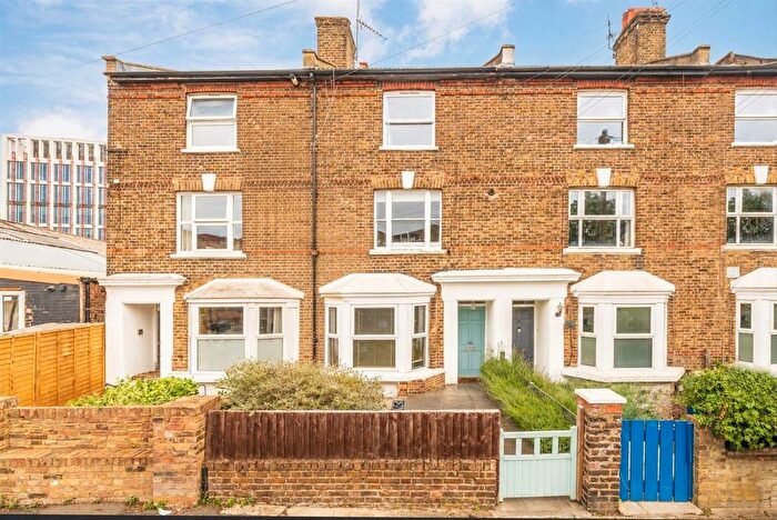 1 Bedroom Flat To Rent In Dane Road, West Ealing, W13