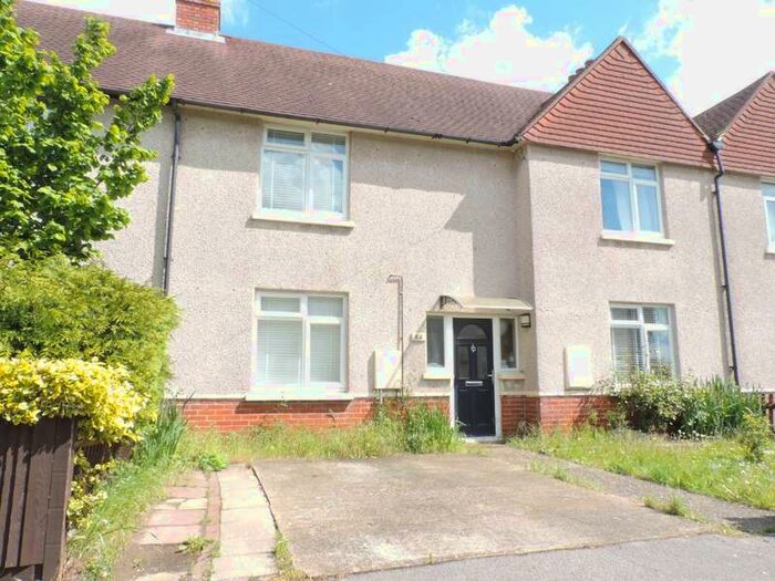 4 Bedroom Property To Rent In Shepherds Hill Guildford, GU2