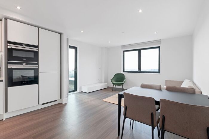 2 Bedroom Flat To Rent In Uncle Southall, Merrick Road, Southall, Middlesex, Southall, UB2