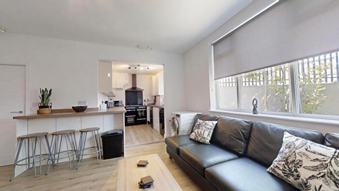 5 Bedroom House To Rent In Charlotte Road, Sheffield, S2