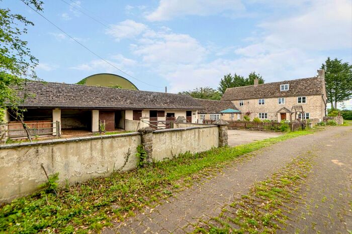 5 Bedroom Farmhouse For Sale In Hayes Knoll, Purton Stoke, Swindon, SN5