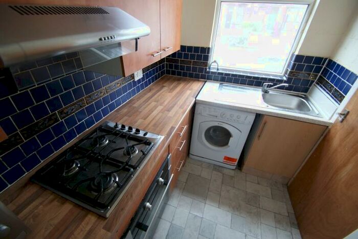 4 Bedroom Terraced House To Rent In Brudenell Street, Hyde Park, Leeds, LS6
