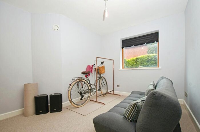 2 Bedroom Flat For Sale In Henke Court, Cardiff, South Glamorgan, CF10
