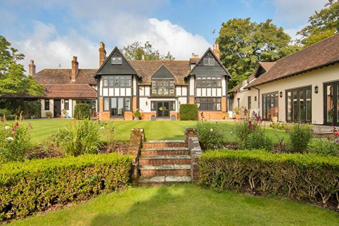 6 Bedroom Detached House For Sale In Lot - House & Gardens - Chalksole Manor, Alkham, CT15