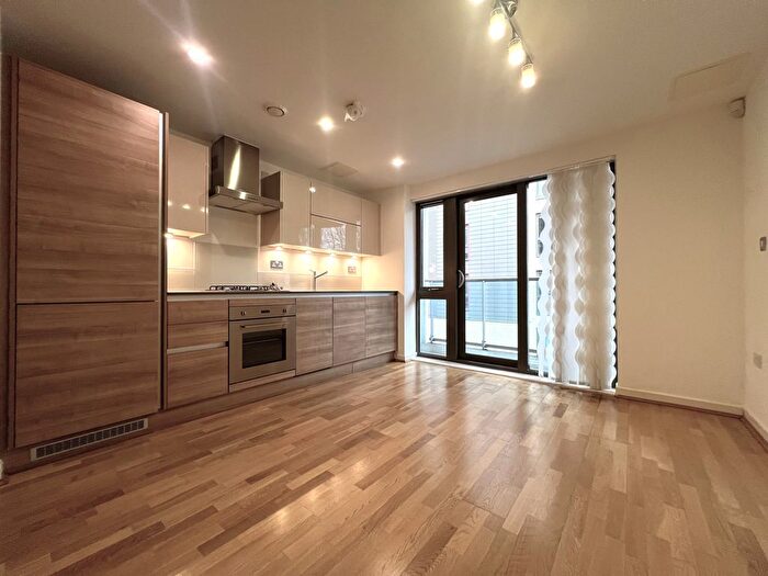 Studio To Rent In Caxton Apartments, Cable Street, London, E1