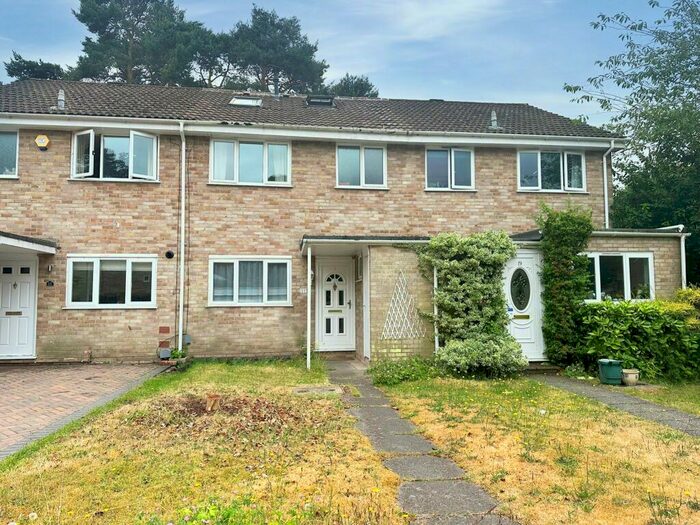 4 Bedroom Terraced House To Rent In Cheviot Close, Camberley, Surrey, GU15