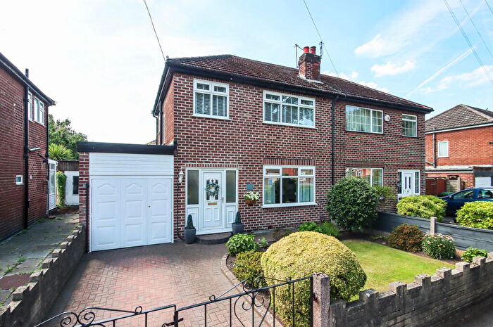 3 Bedroom Semi-Detached House For Sale In Woodsend Road, Flixton, Manchester, M41