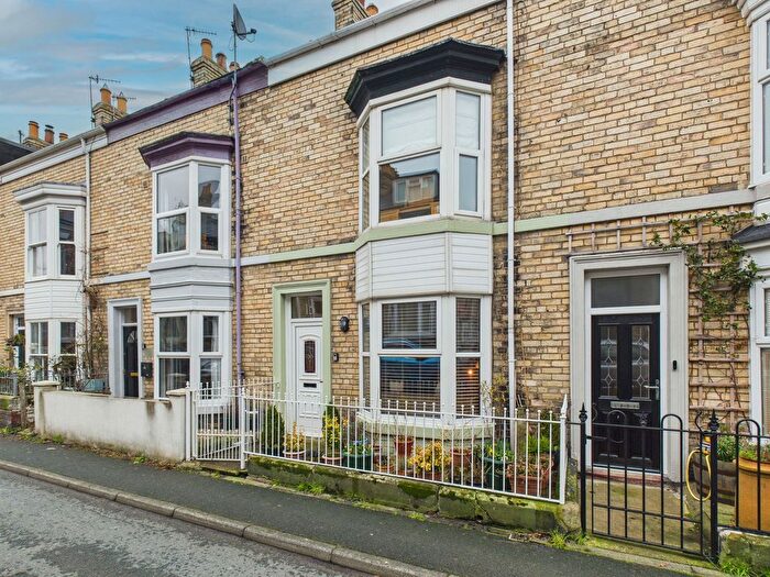 4 Bedroom Terraced House For Sale In Gray Street, Whitby, North Yorkshire, YO21