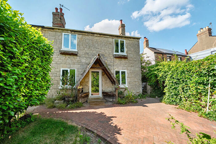 2 Bedroom End Of Terrace House For Sale In Quarry High Street, Headington, Oxford, OX3