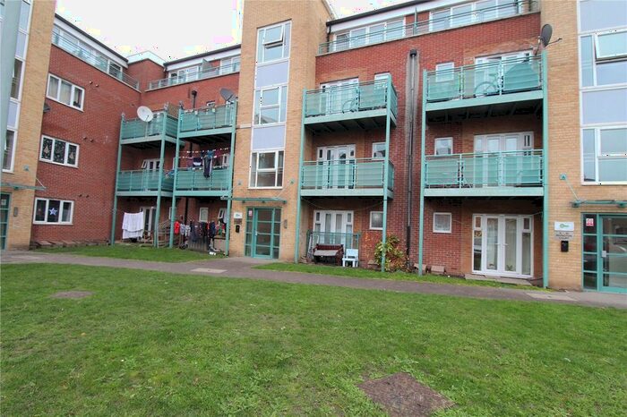 2 Bedroom Flat To Rent In Rivington Court, St Mark`S Place, Dagenham, Essex, RM10