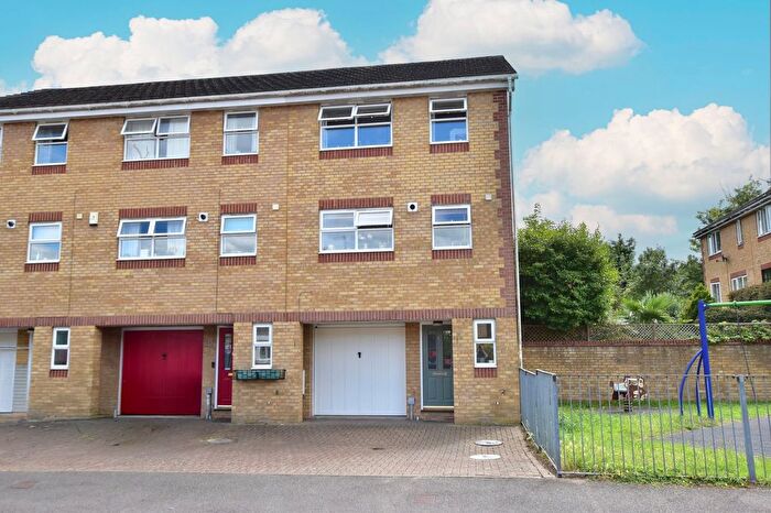 4 Bedroom End Terrace House For Sale In Swan Mead, Hemel Hempstead, HP3