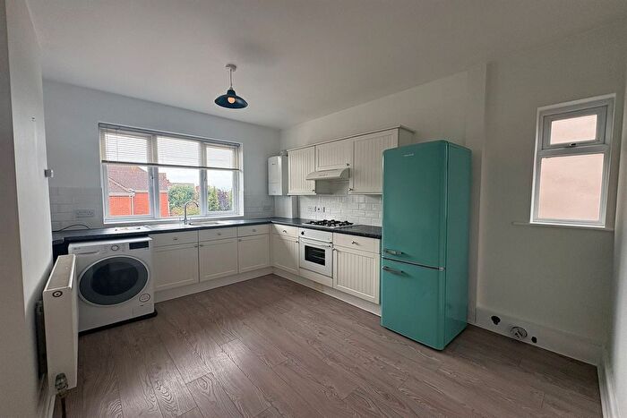 2 Bedroom Flat To Rent In Melton Road, West Bridgford, NG2
