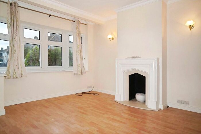 3 Bedroom Terraced House To Rent In Auriel Avenue, Dagenham, RM10