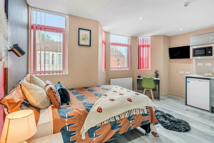 Studio To Rent In Ellys Road, Coventry, CV1