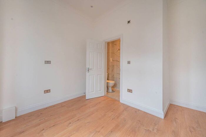 7 Bedroom Property To Rent In High Street, Plaistow, London, E13