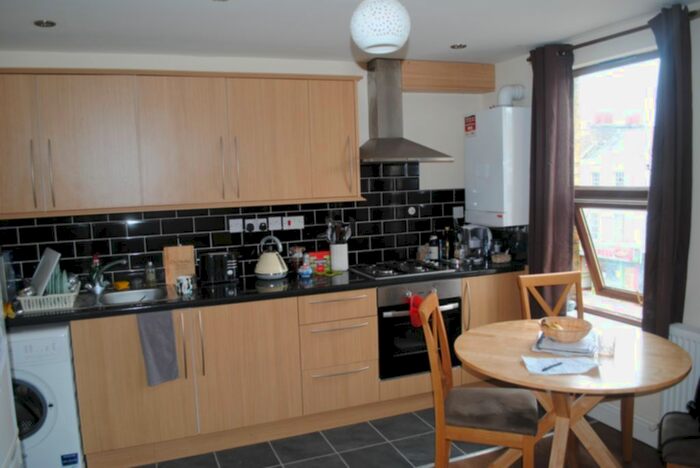 1 Bedroom Flat To Rent In Voss Street, Bethnal Green, E2