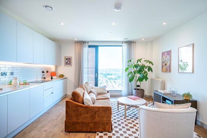 1 Bedroom Apartment To Rent In The Eades, Selborne Road London, E17