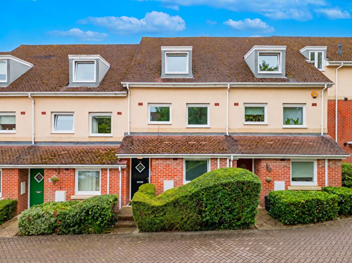 2 Bedroom Maisonette For Sale In Addison Road, Tunbridge Wells, TN2