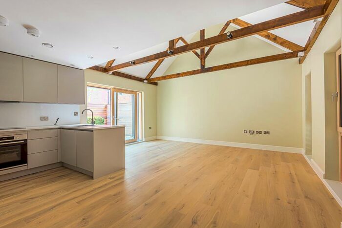 2 Bedroom Apartment To Rent In Gardiner Place, Henley-On-Thames, RG9