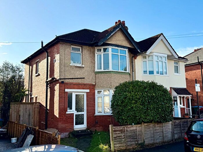 4 Bedroom Semi Detached House To Rent In Granby Grove, Southampton, SO17