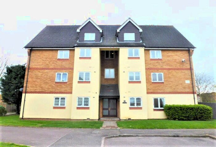 2 Bedroom Flat To Rent In Hartley Court, Mitcham, Surrey, CR4