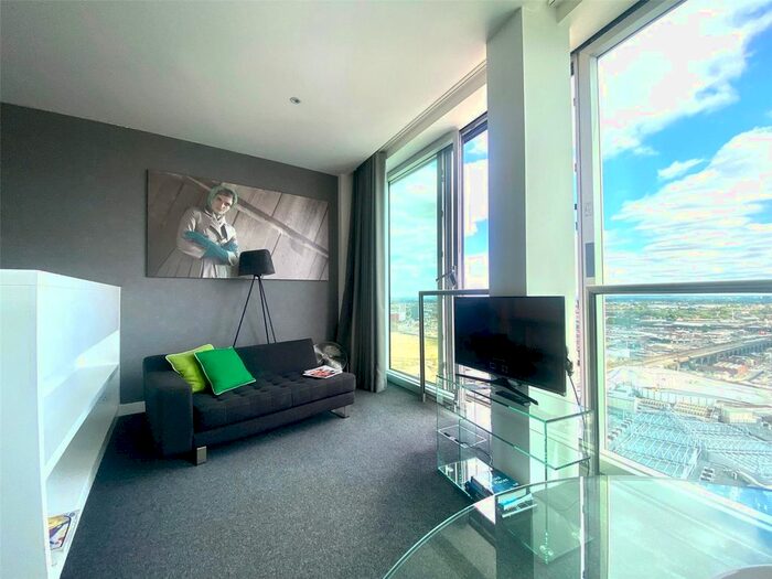 Studio To Rent In The Rotunda, New Street, Birmingham, West Midlands, B2
