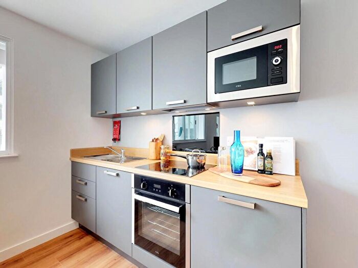 Apartment To Rent In Apt, Gravity Residence #, L2