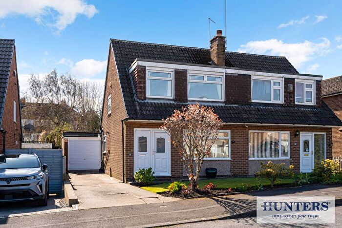 3 Bedroom Semi Detached House For Sale In Fieldhead Drive, Guiseley, Leeds, LS20