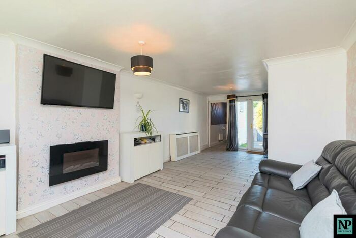 3 Bedroom Terraced House For Sale In Hamble, Tamworth, B77