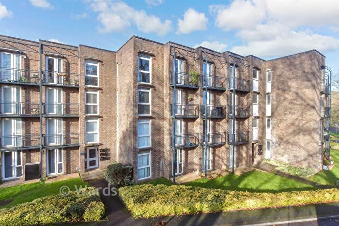 2 Bedroom Flat For Sale In Sandwich Road, Nonington, Kent, CT15