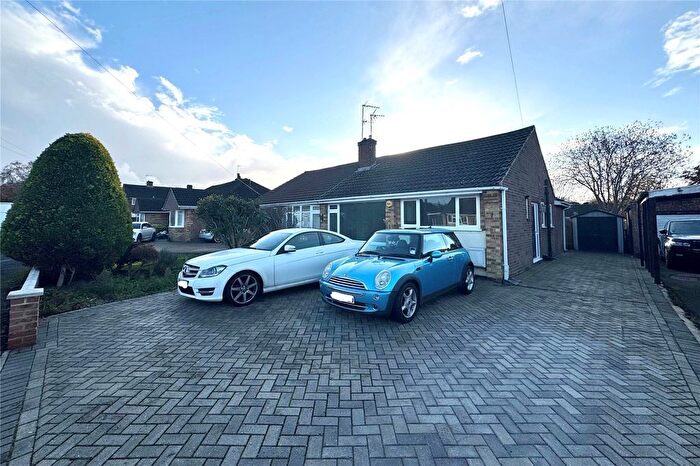 2 Bedroom Bungalow For Sale In Clouston Road, Farnborough, Hampshire, GU14