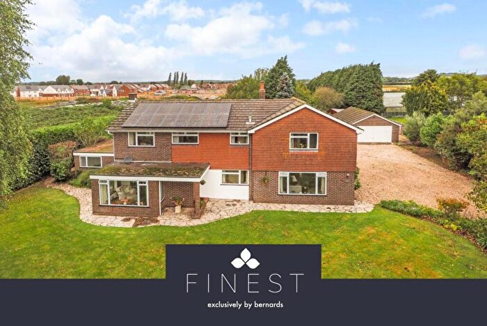 4 Bedroom Detached House For Sale In Cooks Lane, Southbourne, PO10