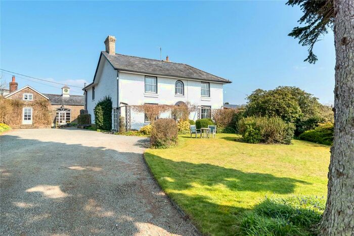 6 Bedroom Detached House For Sale In Crossgates, Llandrindod Wells, Powys, LD1